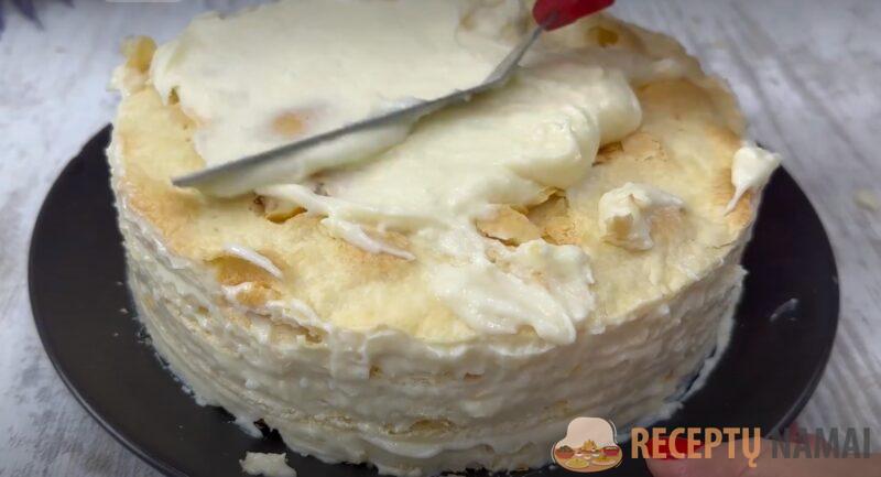 Готовлю по этому рецепту уже 15 лет. Такой вкусный торт, что можно готовить каждую неделю