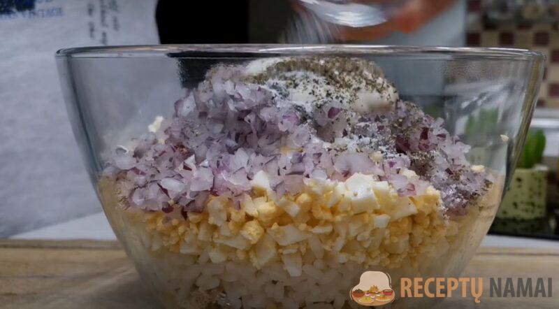 Вкусно на все времена: советский салат с печенью трески. Всего 4 простых ингредиента