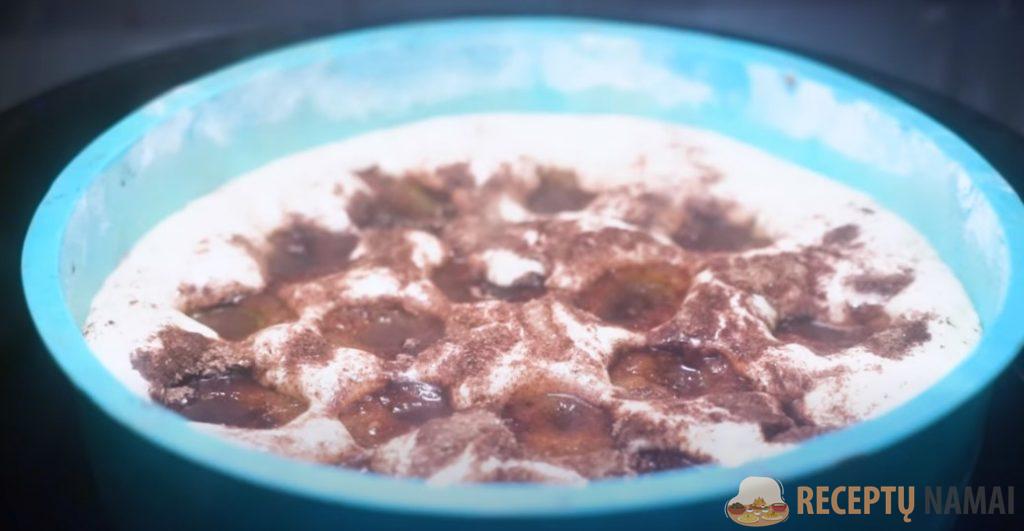 Вкусный и простой пирог со сливами! Тесто нежное, мягкое – просто тает во рту