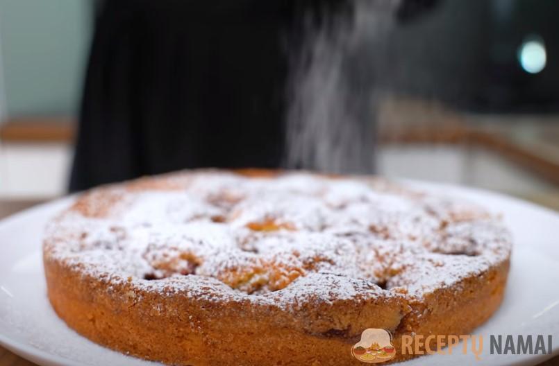 Вкусный и простой пирог со сливами! Тесто нежное, мягкое – просто тает во рту