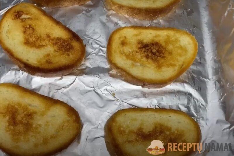 Закуска из шпрот. Вкусные и быстрые бутерброды