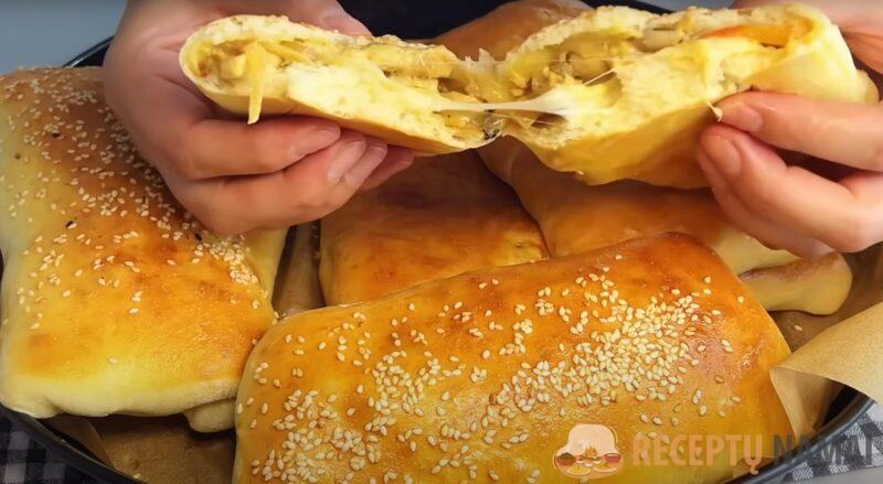 Идеальный перекус для школьника: рецепт пирожков с курицей, которые остаются сочными даже через 5 часов после готовки