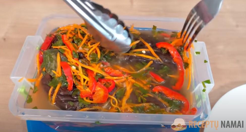 Без масла и без сахара! Рецепт квашеных баклажан