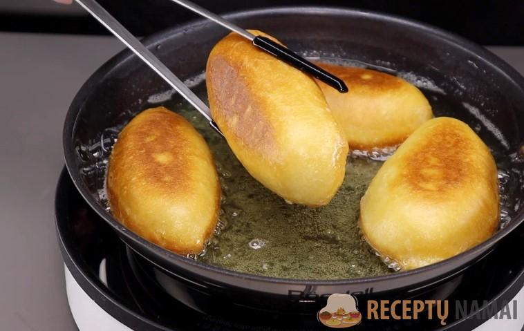 Когда хочется быстро и просто. Пышные пирожки с капустой на кефирном тесте