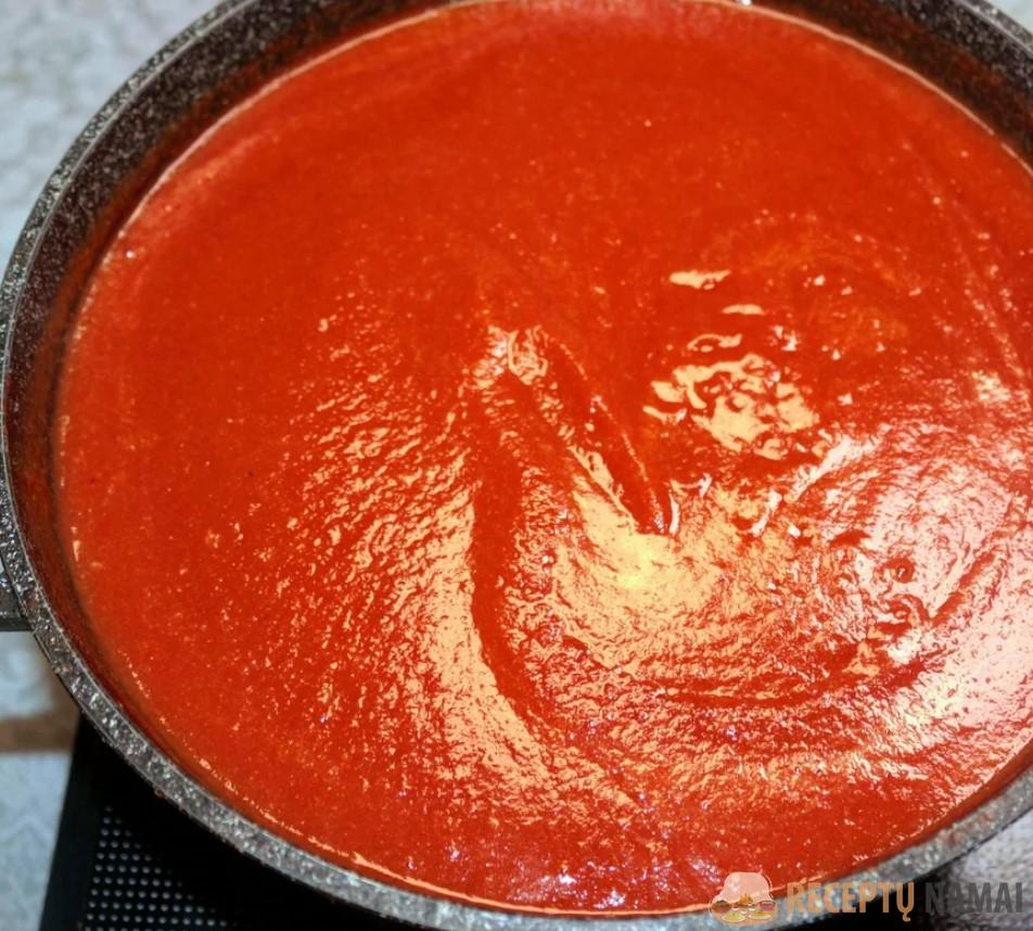 Такой домашний кетчуп будет повкуснее магазинного, хоть 100 банок закрывай! Готовлю его уже не первый год