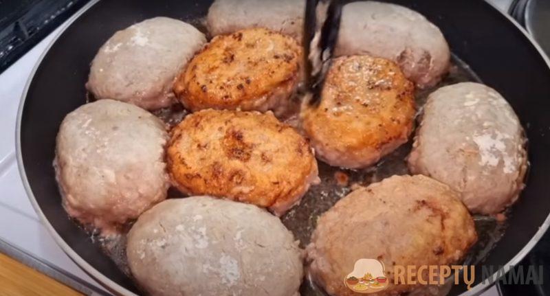 Такого рецепта я не знала. Вкусные и сочные котлетки на обед или ужин