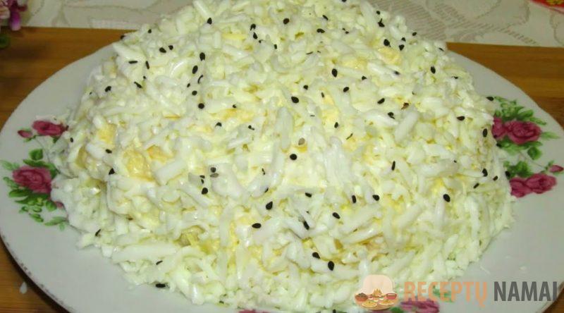 Салат "Первый снег". Невероятно вкусный: улетает первый с праздничного стола