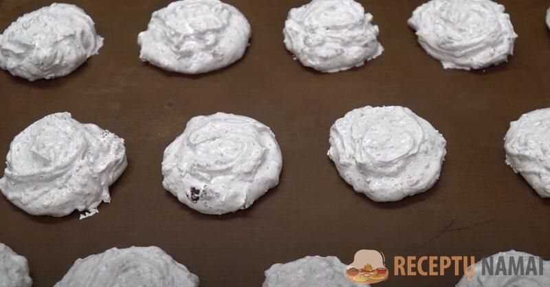 К кофе – просто идеально. Хрустящее меренговое печенье за 30 минут