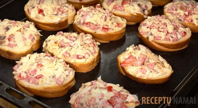 Пиццы-бутерброды за 15 мин. Сочная начинка на хрустящем батоне