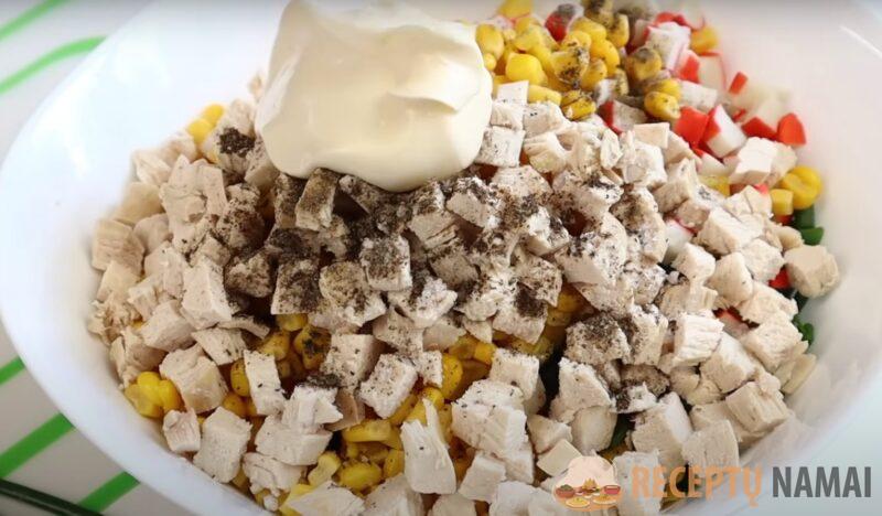 Салат “Летняя радость”. Новенький свежий рецепт за 10 минут: неожиданное сочетание знакомых ингредиентов