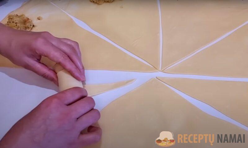 Когда денег нет, а до зарплаты далеко. Очень красивая и вкусная выпечка: нежные пирожки рогалики