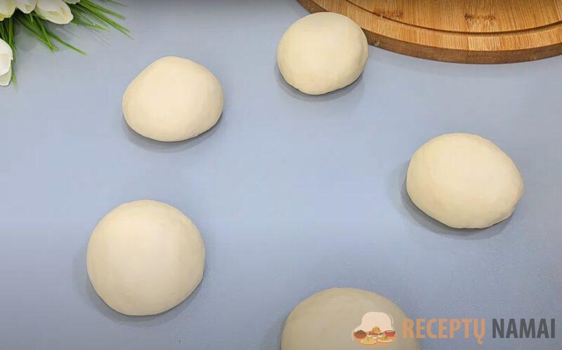 Соседи приносят свою муку, чтобы я приготовила для них эти пирожки. Простой и вкусный рецепт