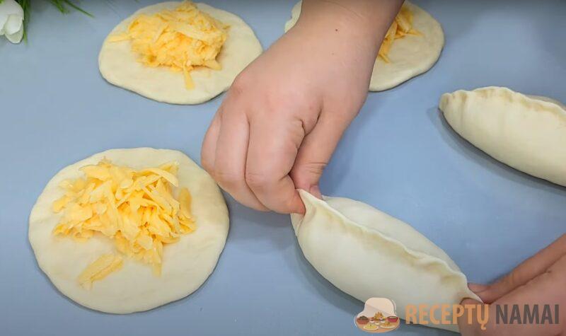 Соседи приносят свою муку, чтобы я приготовила для них эти пирожки. Простой и вкусный рецепт