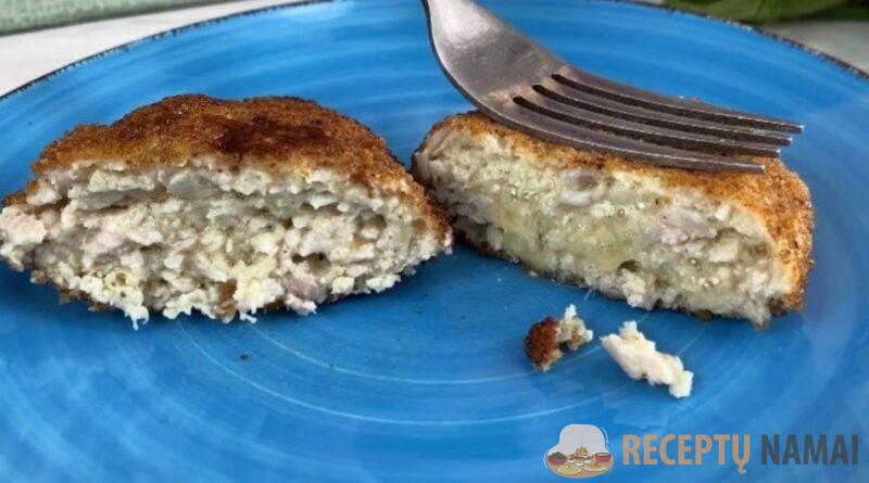 Эти котлеты съедаются прямо со сковороды. Получаются сочными и вкусными: всё благодаря небольшой хитрости