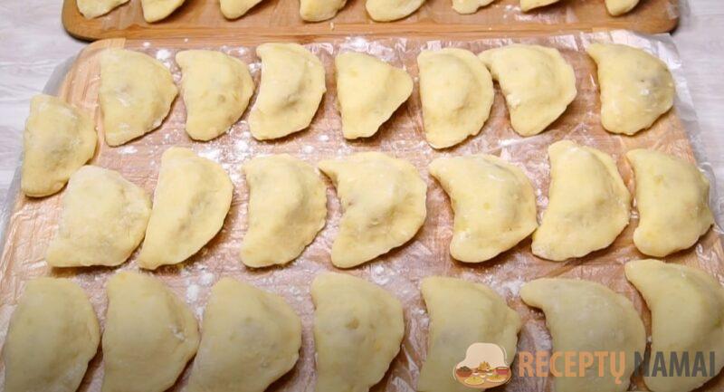 Бабушка научила этому рецепту. Вареники «Начинка в начинке» - сочные вареники на каждый день