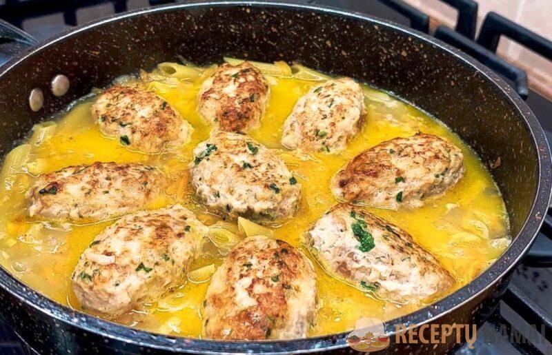 От такого блюда мало кто откажется. Простая идея для всей семьи: быстрый и вкусный ужин на сковороде