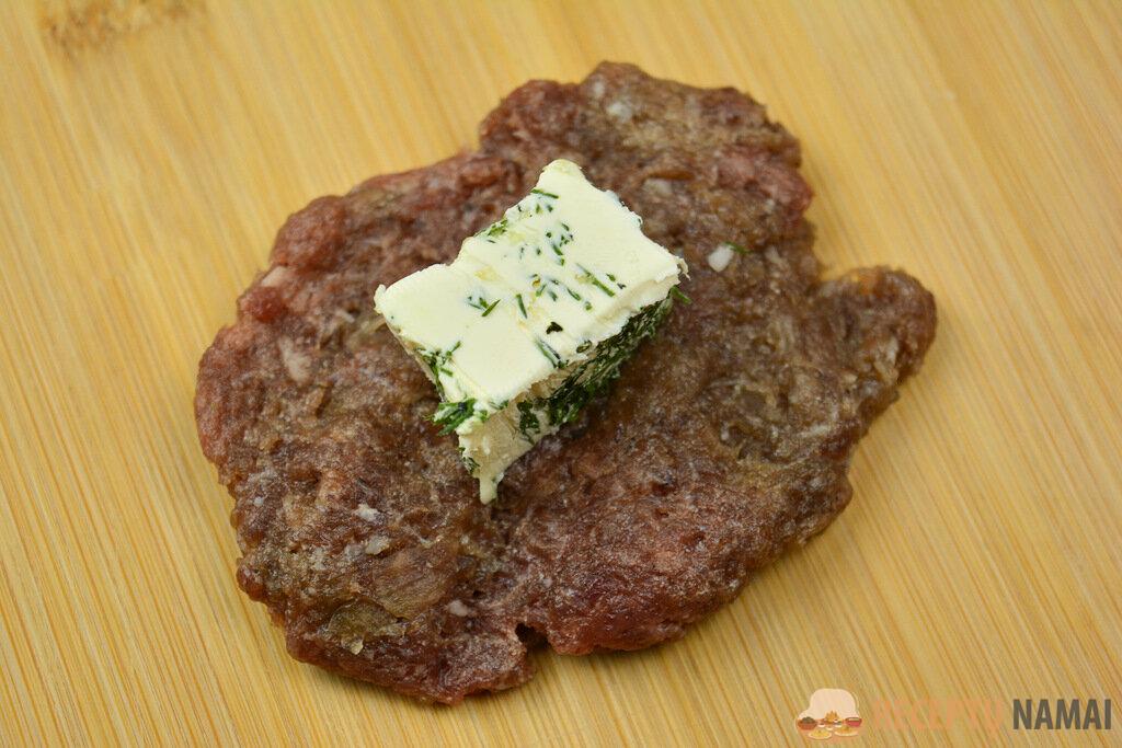 Так картофель готовят только в Сибири. Часто готовим вместо котлет. Особенно их любят наши детки