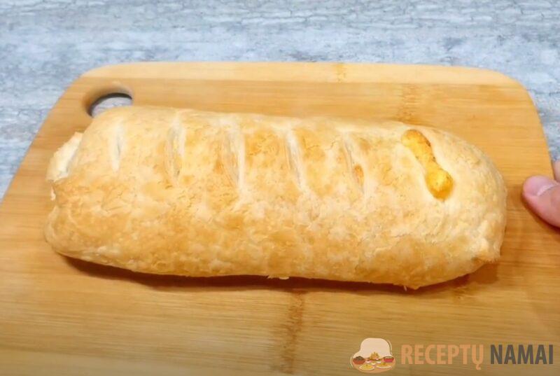 Просто возьмите сырок "Дружба" и 3 яйца. Вкусный слоёный рулет с начинкой за 30 минут