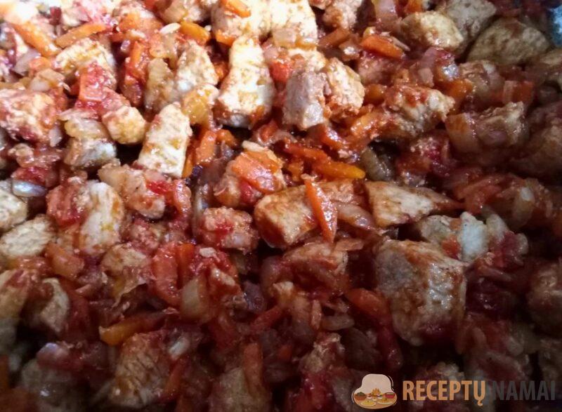 Тушёная капуста: неочевидные хитрости, которые сделают блюдо намного вкуснее