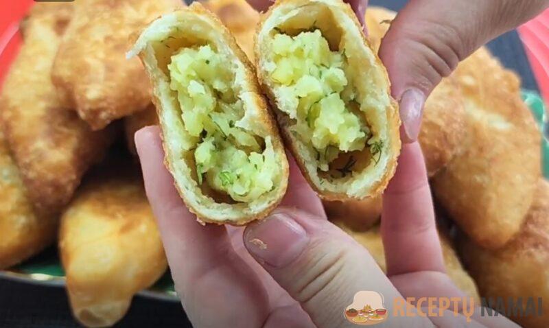 Беру кефир, 1 яйцо и немного муки. Такие пирожки ем и не поправляюсь: бабушка соседка поделилась рецептом