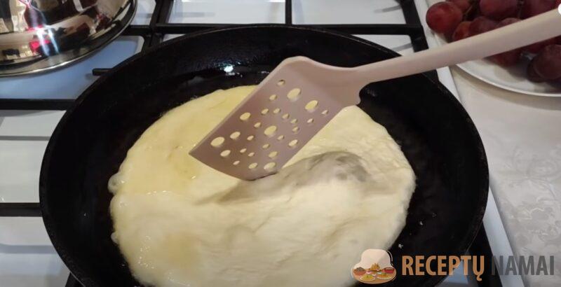 Лепешки на воде в сковороде. Рецепт без яиц: быстро и просто