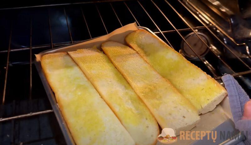 Намного вкуснее, чем пицца. Сочная начинка на хрустящем хлебе: бутерброды на завтрак, обед или ужин