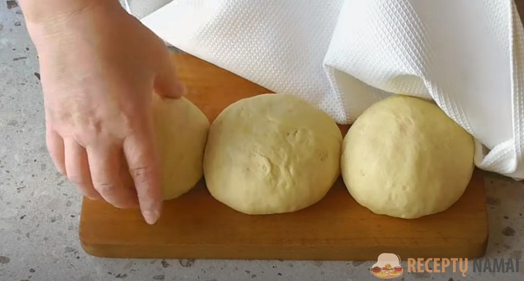 Быстрые булочки-рогалики с сыром и зеленью. Тесто на кефире: всегда хорошо получается и пропекается