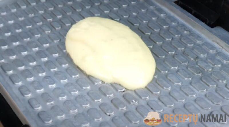 Из обычной картошки готовлю вкусную закуску. Простой рецепт: такие вафли вы точно не пробовали