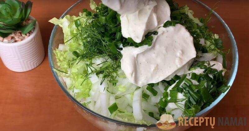 Капуста и банка горошка. Вкусный салат из простых продуктов