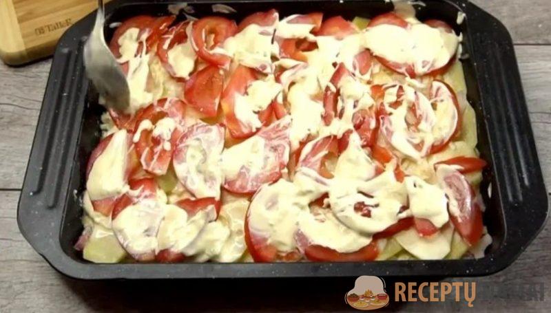 Мясо с картофелем в духовке: горячее, которое съедается без остатка. И возле плиты стоять не нужно