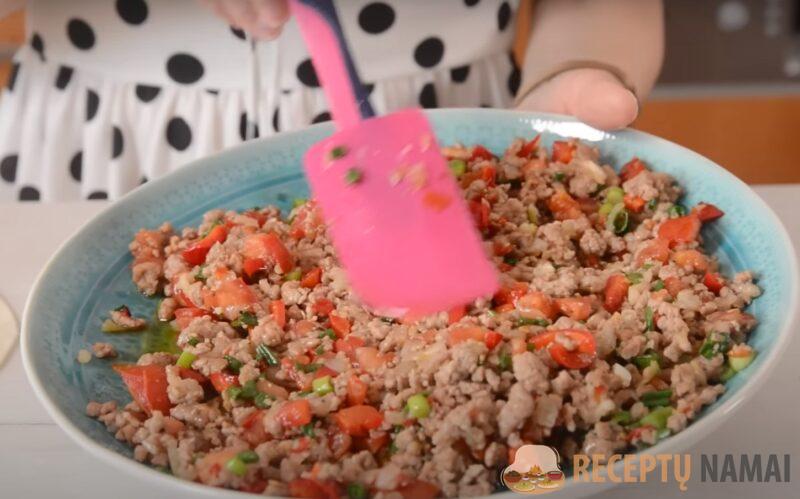 Не устаю их готовить: только мука и кипяток. Лучше, чем чебуреки или пицца