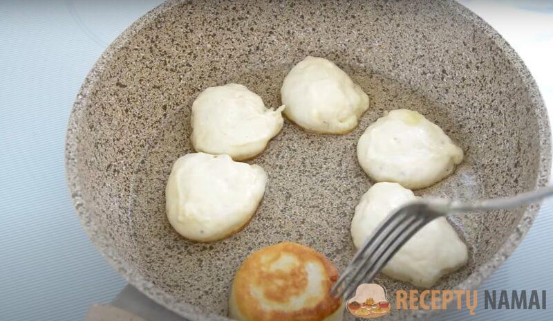 Самые пышные оладьи. Секрет воздушных оладий на кефире