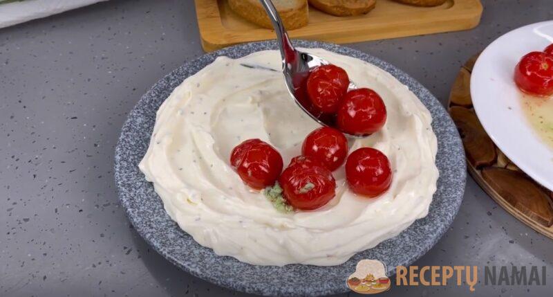 Шеф повар в ресторане поделился рецептом. "Томаты в облаках" - закуска, которая украсит любой стол