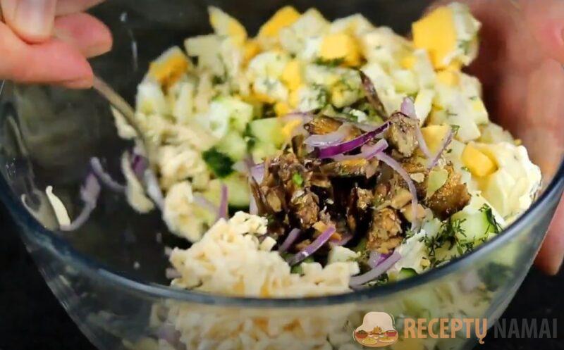 Салат "Гости в восторге". Готовим из простых продуктов, но очень вкусно: на любой праздник