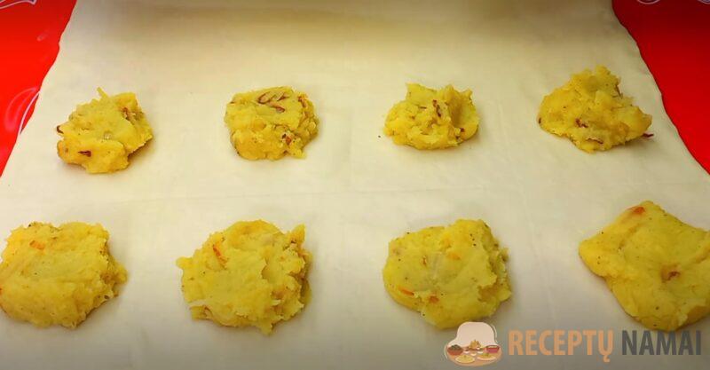 Круче, чем беляши и чебуреки. Добавляю 2 ст. л. сметаны: тесто просто восторг