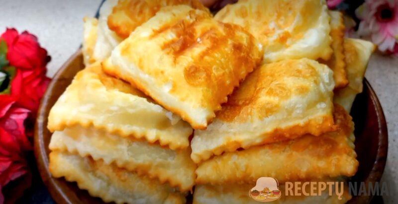 Круче, чем беляши и чебуреки. Добавляю 2 ст. л. сметаны: тесто просто восторг