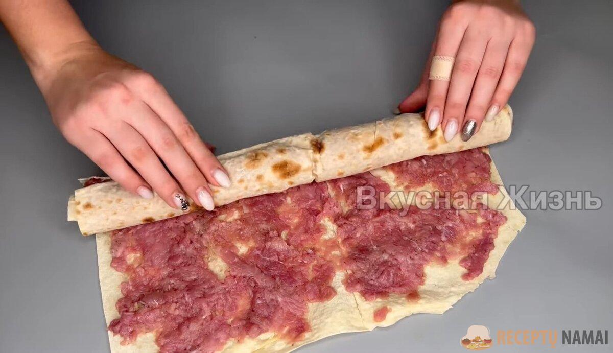 Такой ужин из лаваша и фарша просто обожают у нас: семья довольна, а мне нравится, что не сложно готовить