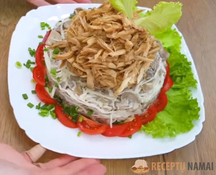 Такие салаты готовлю на Новый год! 3 рецепта из самых простых продуктов