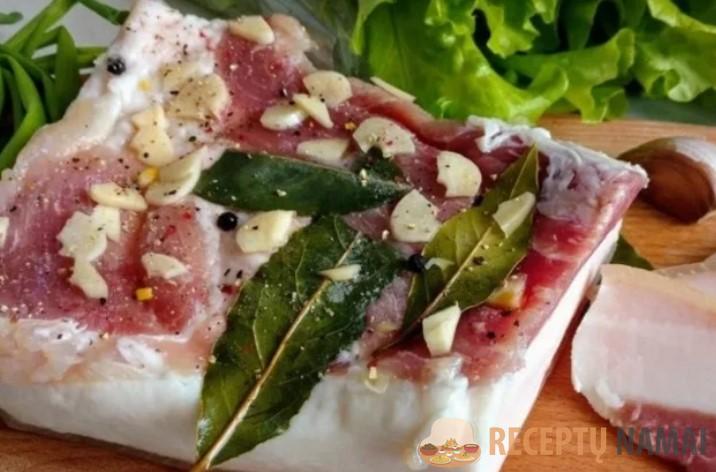 Солю сало по рецепту запорожских казаков. Дальний родственник подсказал рецепт