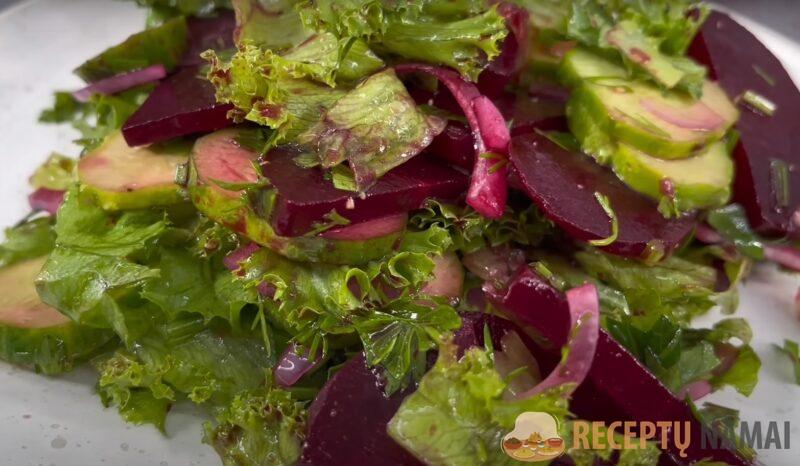 Так вкусно из обыкновенной свеклы. Без майонеза: салат "Свекла в огороде"