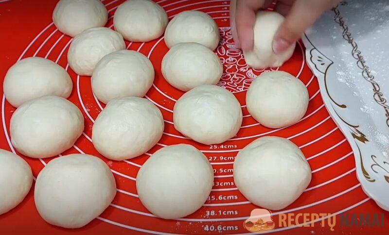 Беру немного кефира и 1 яйцо. Сытные пирожки для мужа: съедает по 10 штук и не поправляется