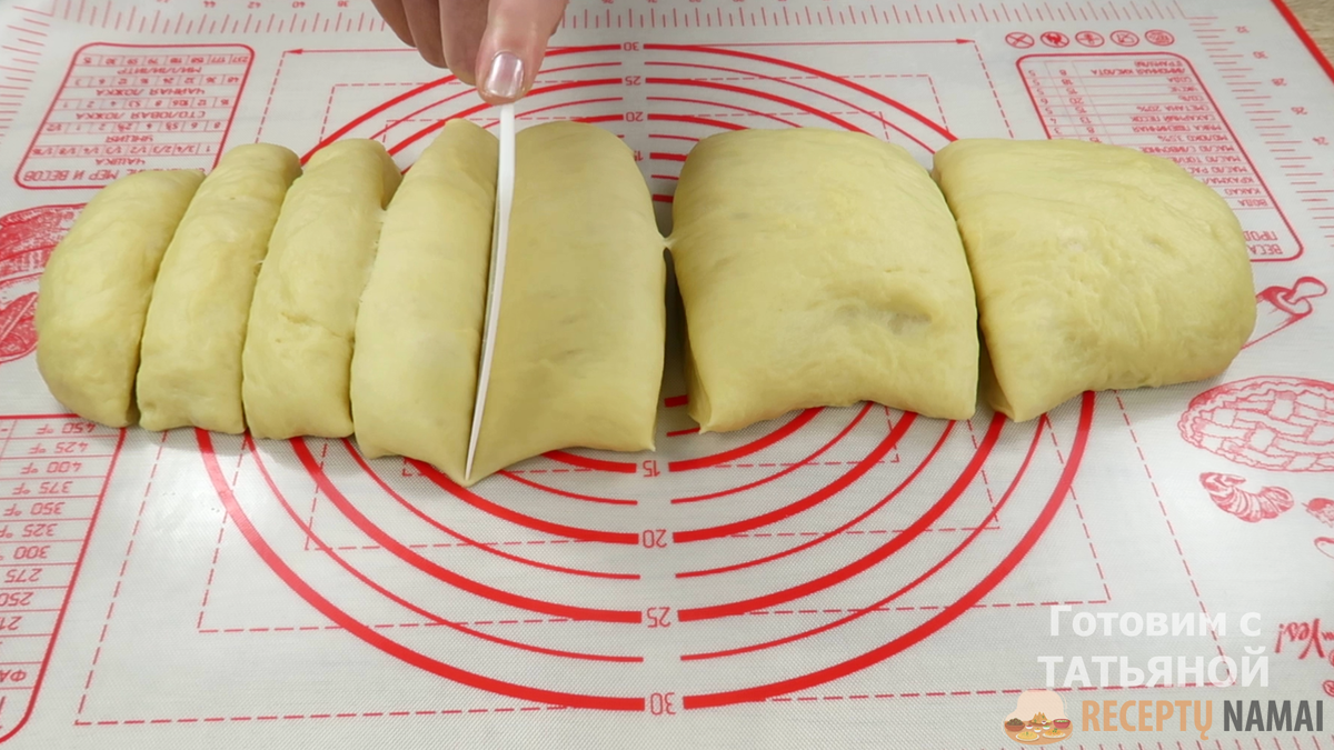 Привет, друзья. Сегодня поделюсь рецептом очень вкусных и красивых булочек.
Булочки получаются мягкие, нежные, готовятся просто и выглядит очень красиво! ❣️Можно посмотреть Видео рецепт!-7