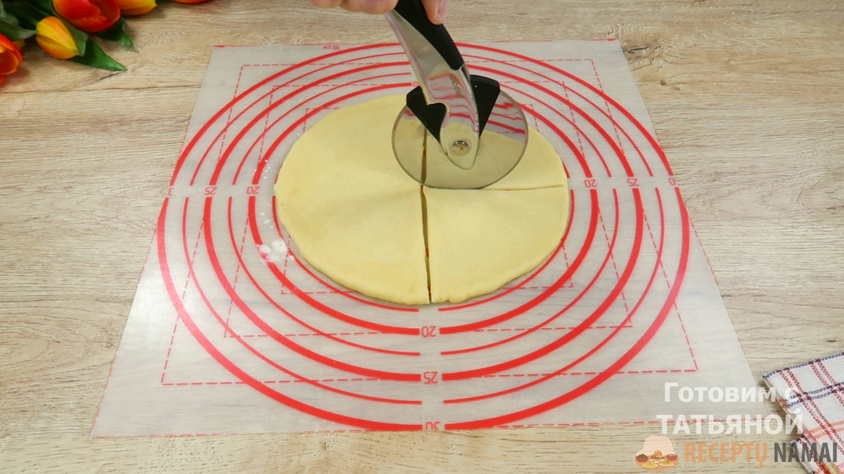 Привет, друзья. Сегодня поделюсь рецептом очень вкусных и красивых булочек.
Булочки получаются мягкие, нежные, готовятся просто и выглядит очень красиво! ❣️Можно посмотреть Видео рецепт!-10