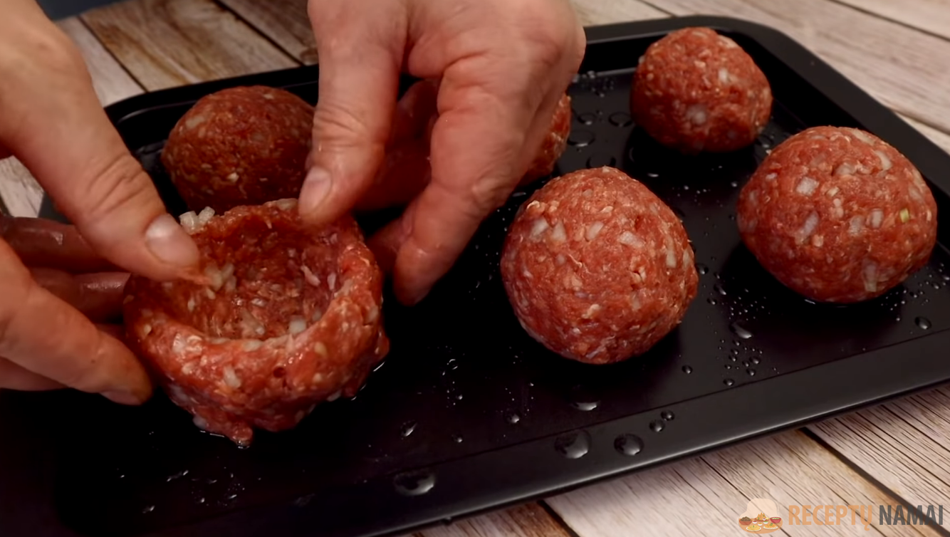 Аппетитные гнезда из фарша с грибами и сыром в духовке: оригинальное и вкусное блюдо (рецепт с фото) Аппетитные гнезда из фарша с грибами и сыром в духовке: оригинальное и вкусное блюдо (рецепт с фото)