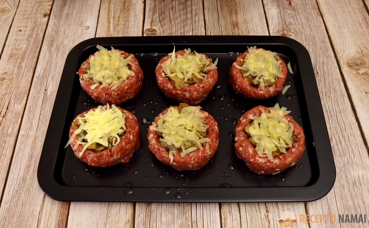 Аппетитные гнезда из фарша с грибами и сыром в духовке: оригинальное и вкусное блюдо (рецепт с фото)