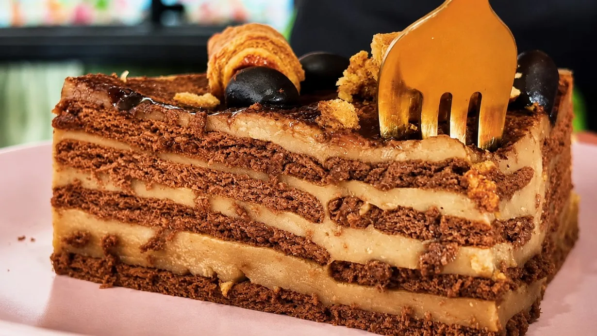 Idealus nekeptas desertas: 1 pakuotė sausainių, pienas ir šaukštelis kavos – per 2 valandas tortas paruoštas