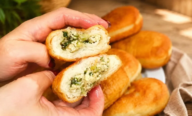 Pyragėliai su baklažanu, cukinija, svogūnu ir kiaušiniais — minkšti ir švieži net kitą dieną
