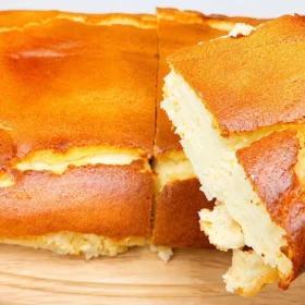Pūkinis sufleo tipo omletas su graikišku jogurtu – labai minkštas ir sultingas